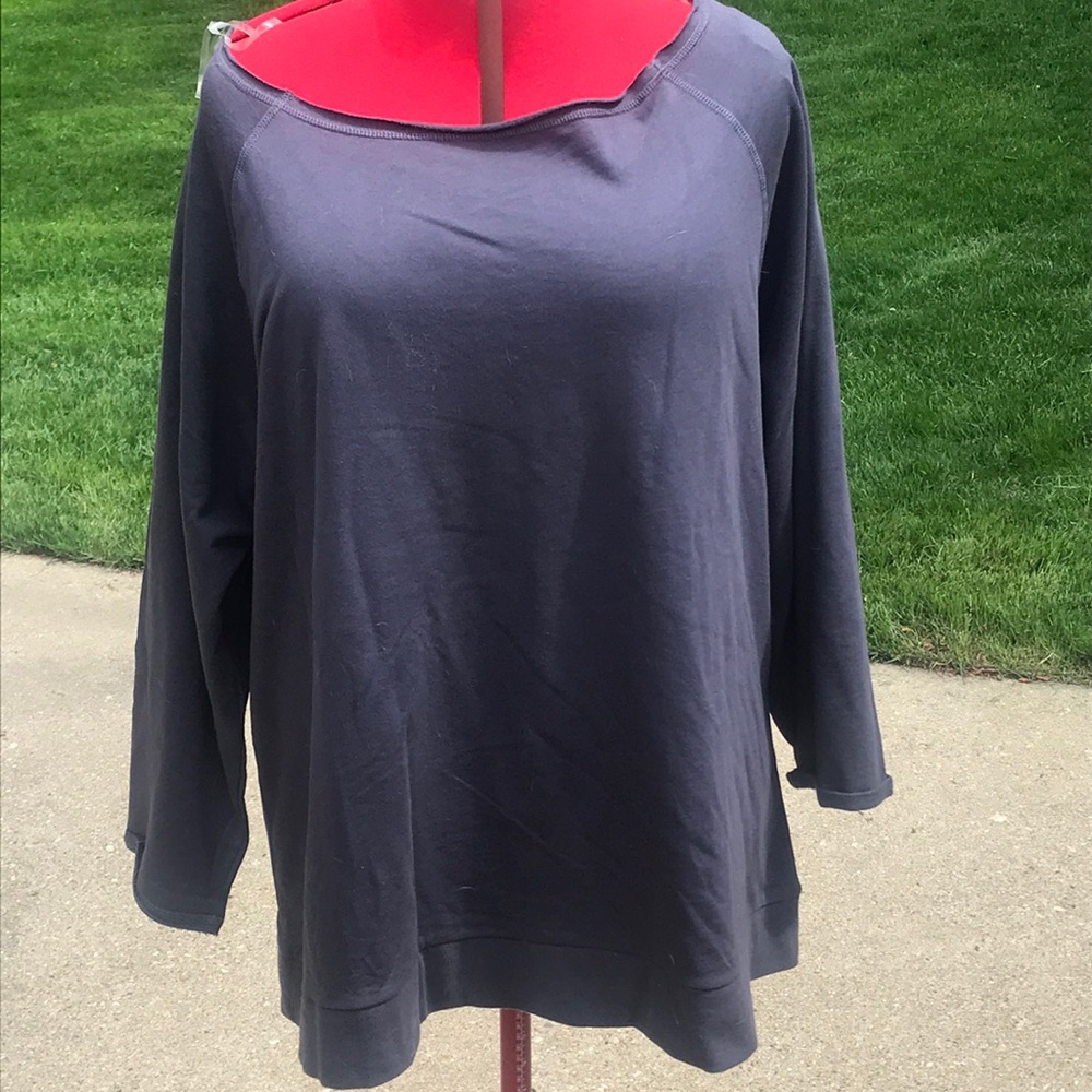 Workout knit sweatshirt top.. 3X